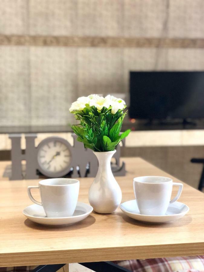 Modern Aparthotel Near Metro Pecherska 키예프 외부 사진