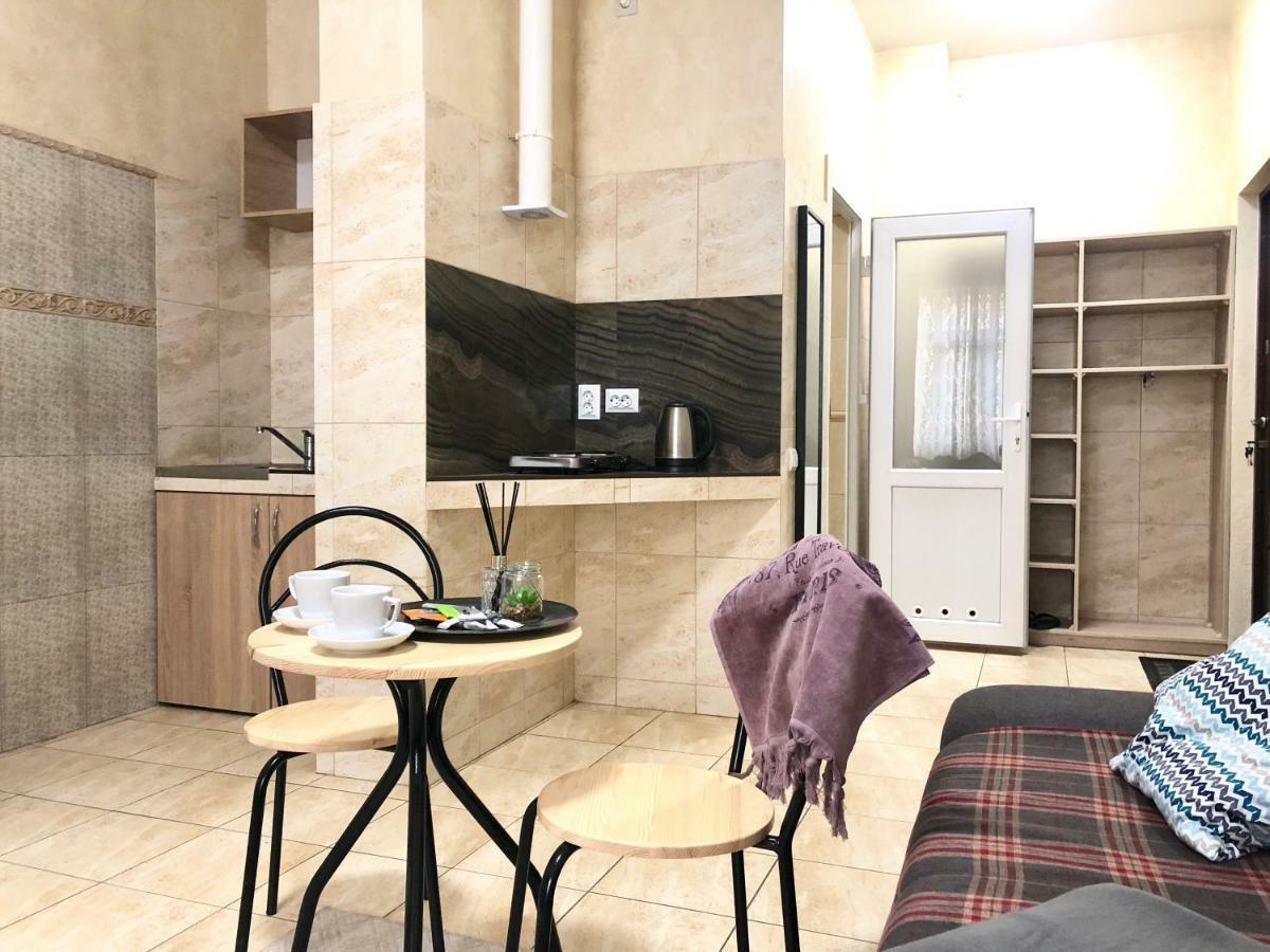 Modern Aparthotel Near Metro Pecherska 키예프 외부 사진