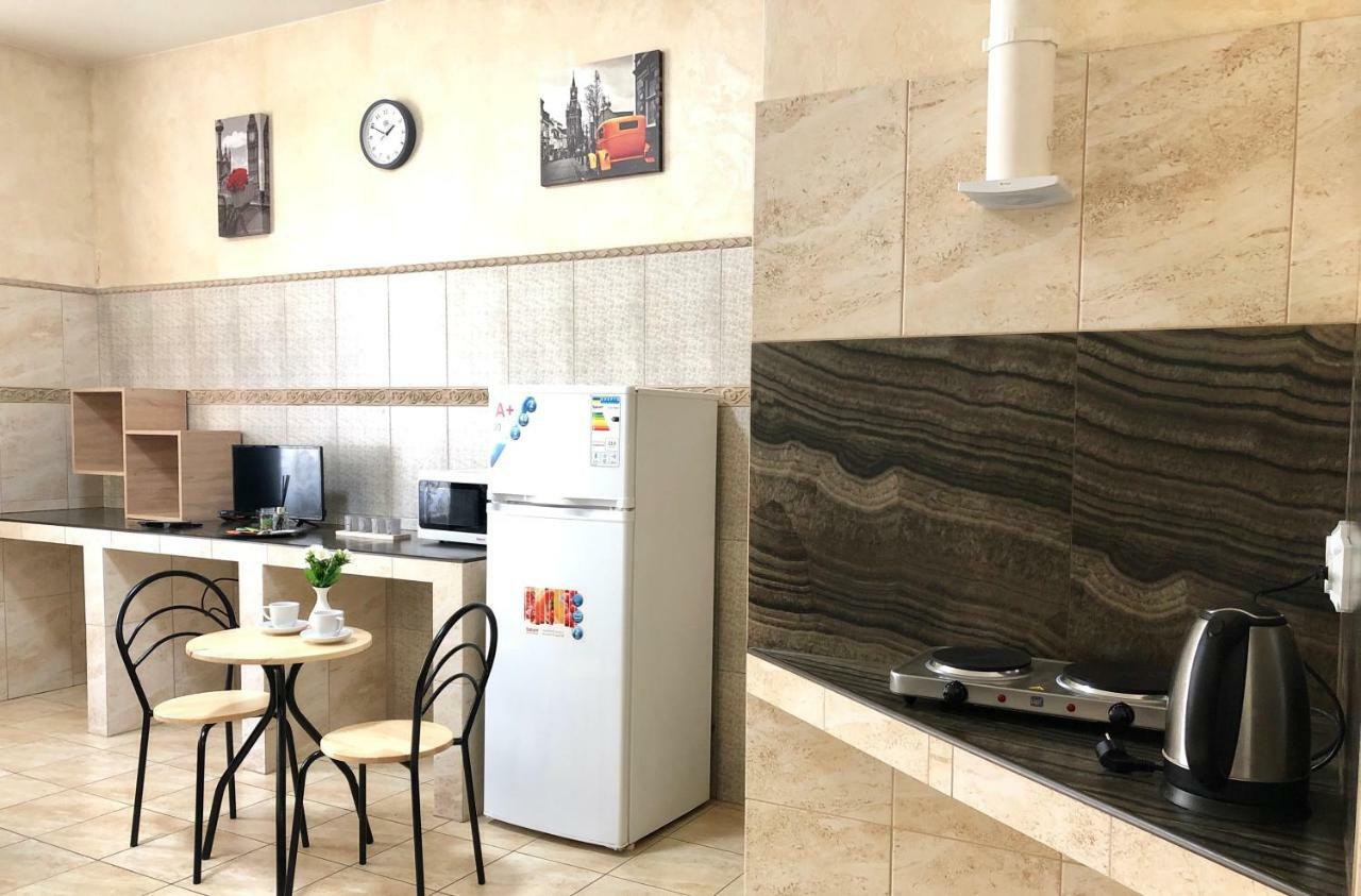 Modern Aparthotel Near Metro Pecherska 키예프 외부 사진